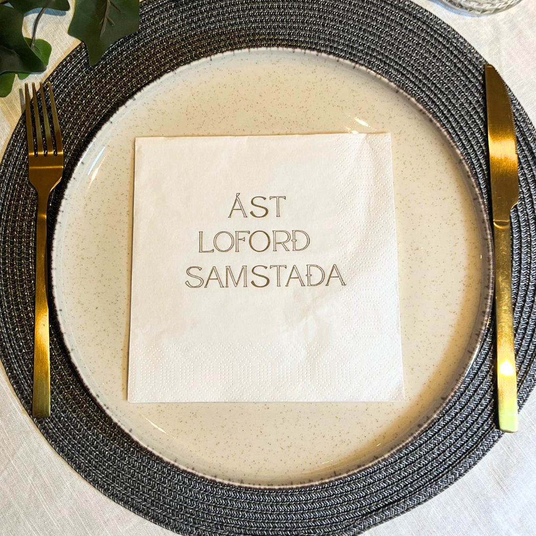 Servíettur hvítar/gull